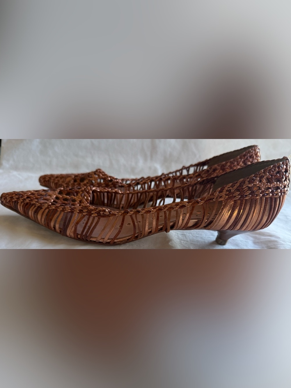 Mikala Vero Cuoio Daisy Woven Kitty Pumps Copper Pointed Toe Size 7M